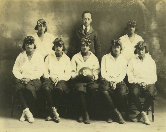 EJ Hoopers Girls Basketball Champions 1922 EJ Hoopers Girls Basketball Champions 1922